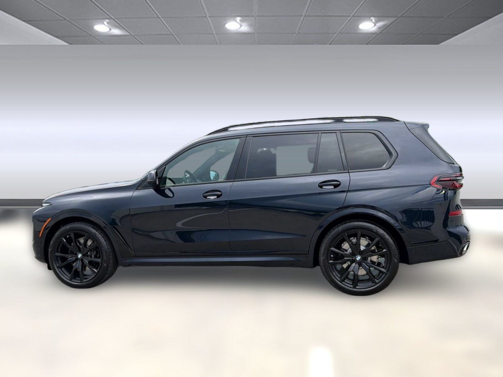 New 2027 BMW X7 xDrive40i w/ Executive Package AWD/4WD image 2