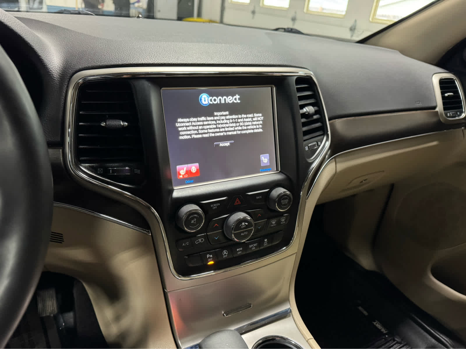 Used 2017 Jeep Grand Cherokee Limited w/ Trailer Tow Group IV image 18