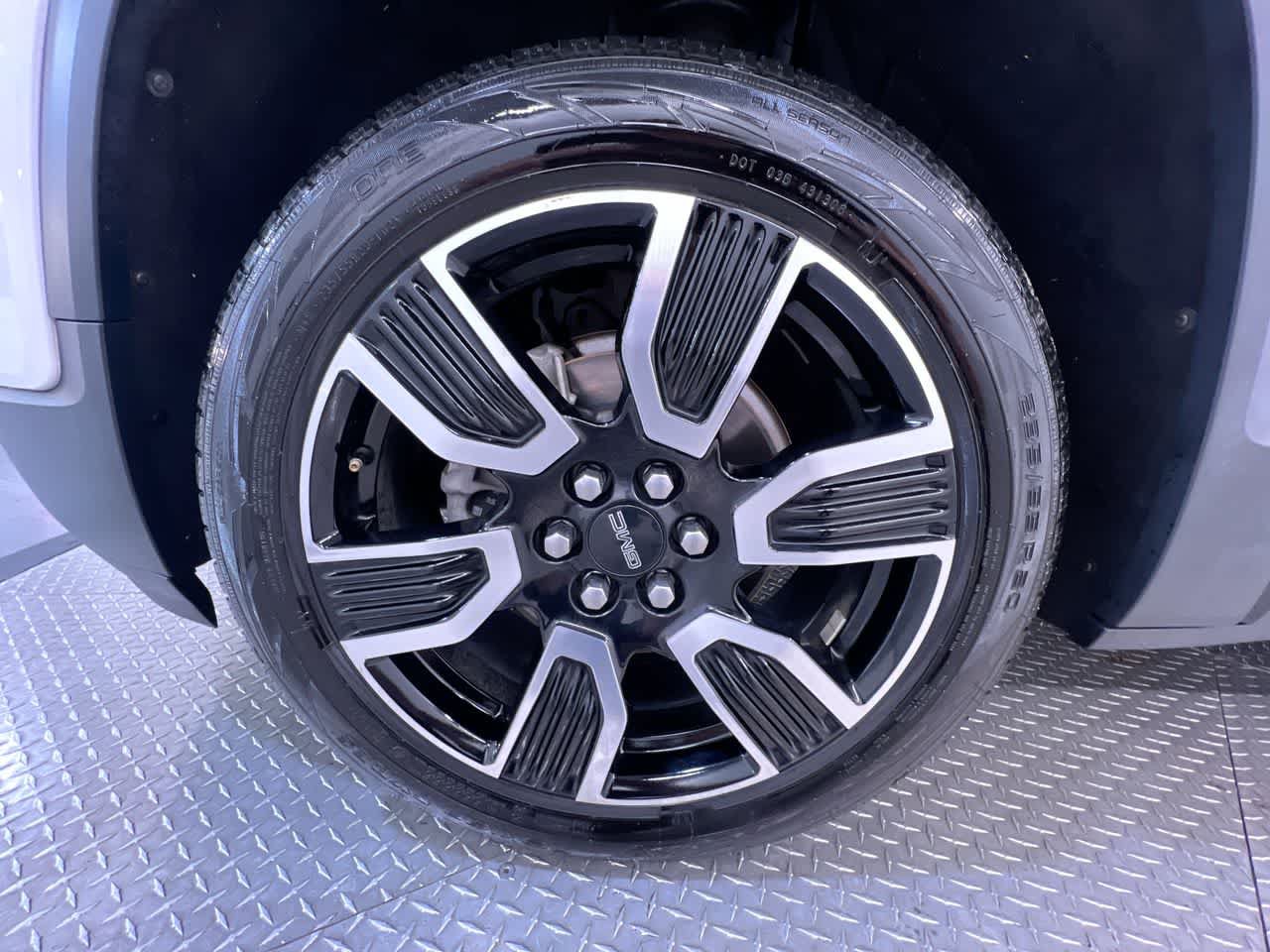 Used 2021 GMC Acadia SLT w/ Elevation Edition AWD/4WD image 10
