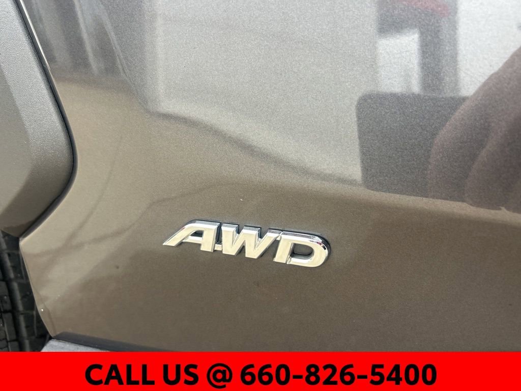 Used 2025 Toyota RAV4 LE image 9