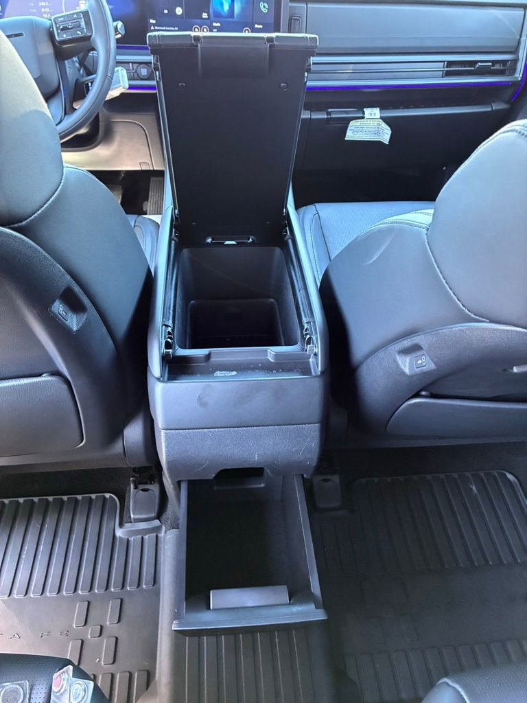 Used 2024 Hyundai Santa Fe Calligraphy AWD/4WD image 18