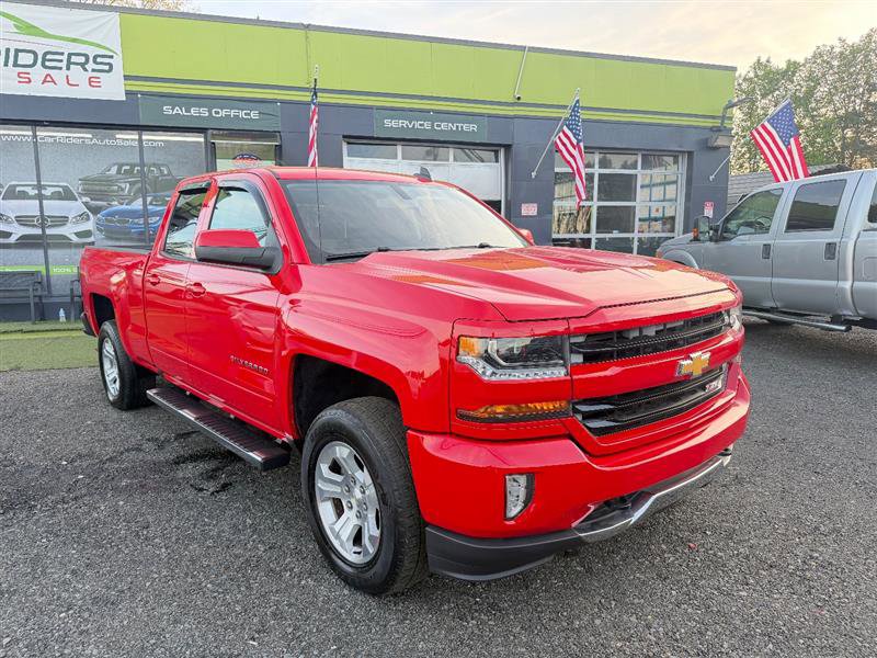 Used 2017 Chevrolet Silverado 1500 LT w/ All Star Edition AWD/4WD image 3