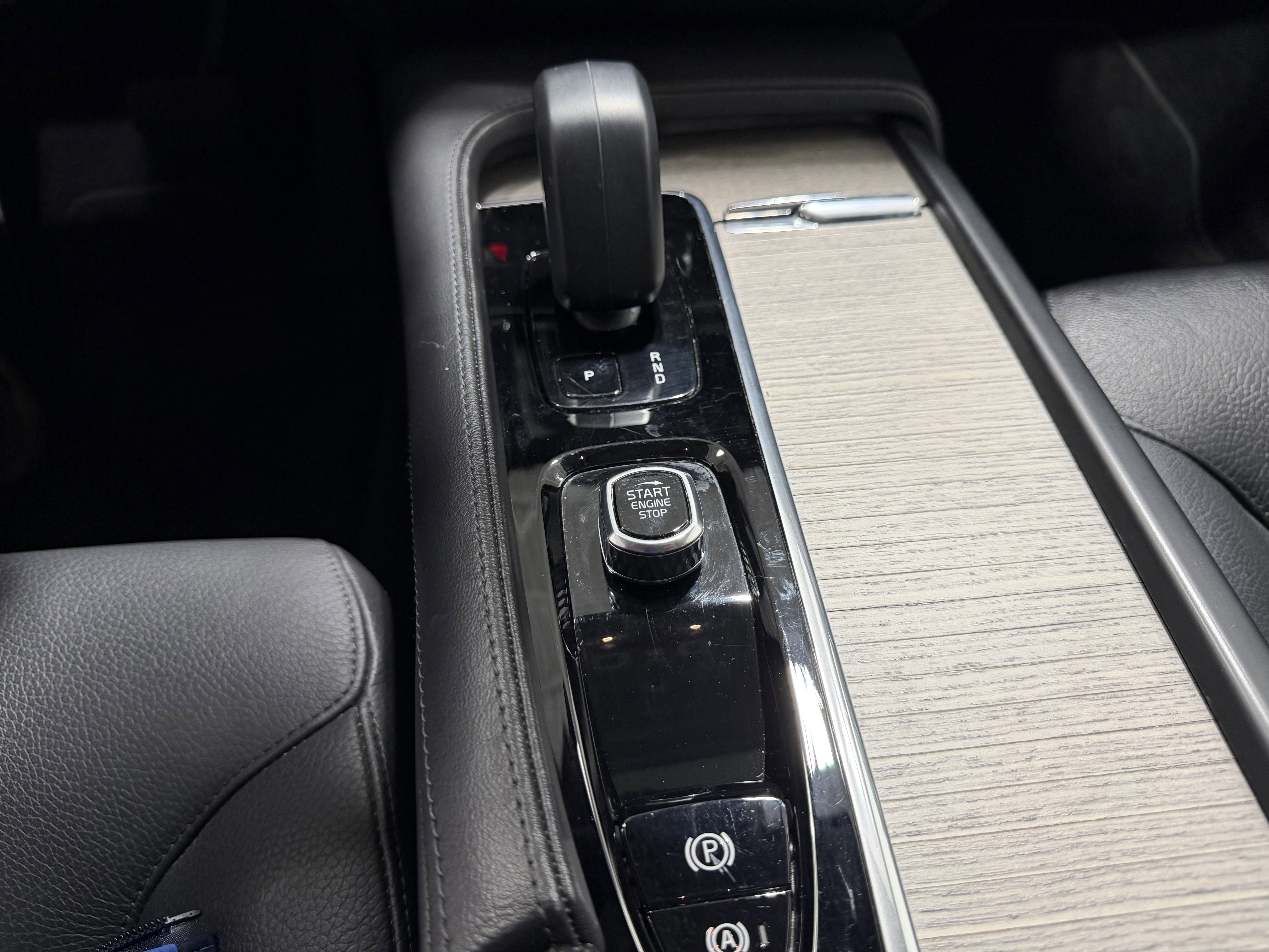 Used 2023 Volvo S90 B6 Plus AWD/4WD image 19