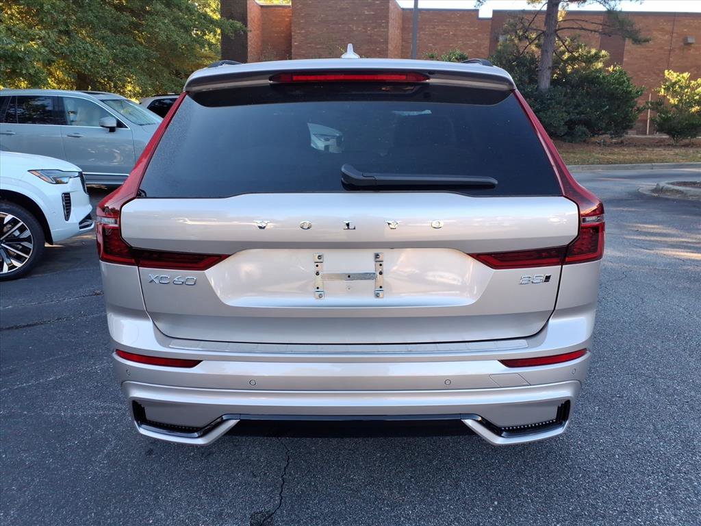 New 2026 Volvo XC60 B5 Plus w/ Protection Package Premier AWD/4WD image 4