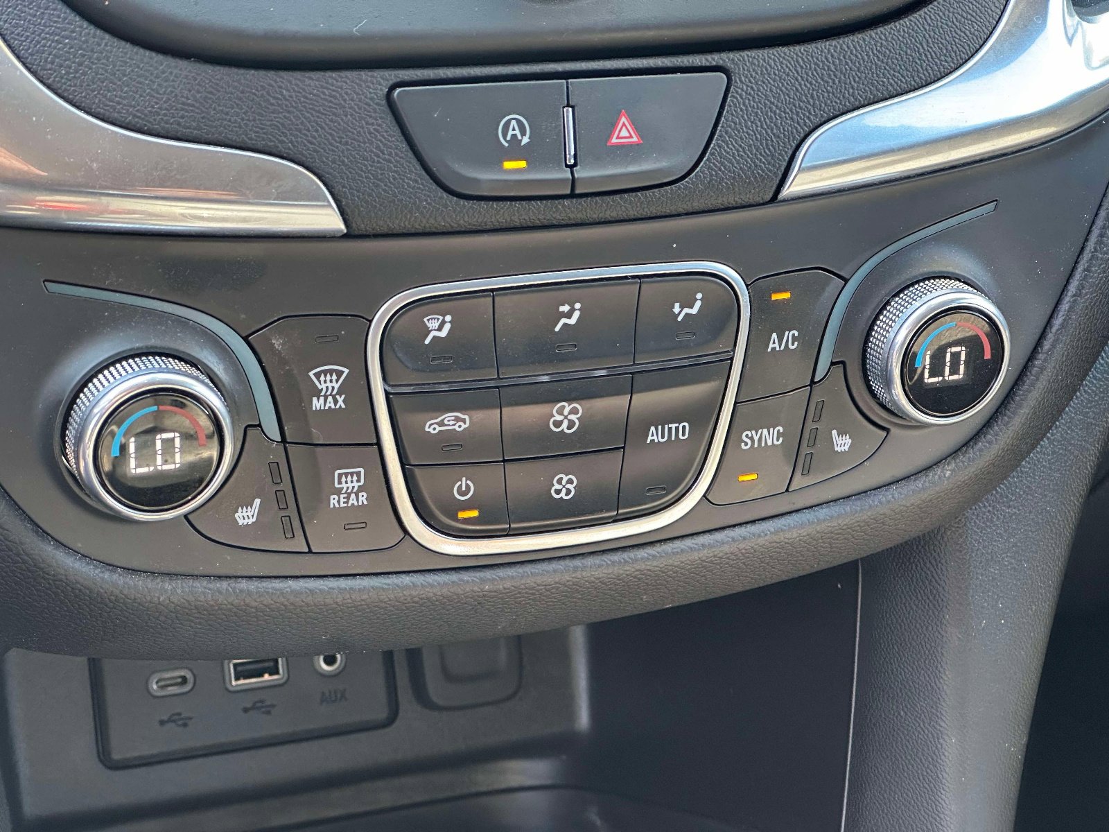 Used 2024 Chevrolet Equinox LT AWD/4WD image 31