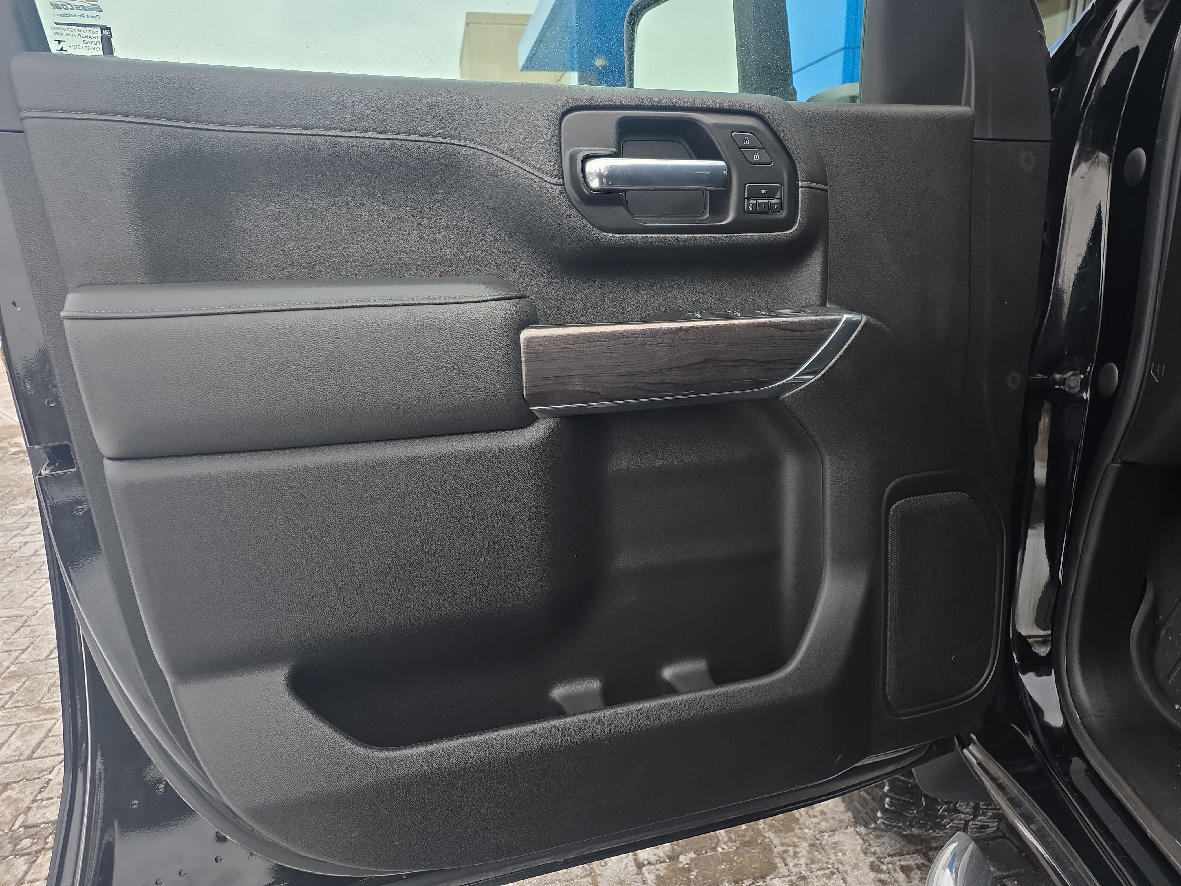 Used 2022 Chevrolet Silverado 2500 LTZ w/ Snow Plow Prep/Camper Package image 15