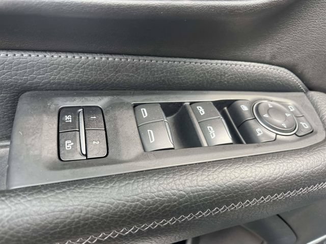 Used 2021 GMC Yukon Denali w/ Denali Premium Package AWD/4WD image 18