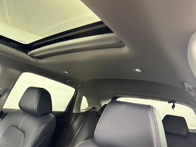 Used 2024 Honda HR-V EX-L image 12