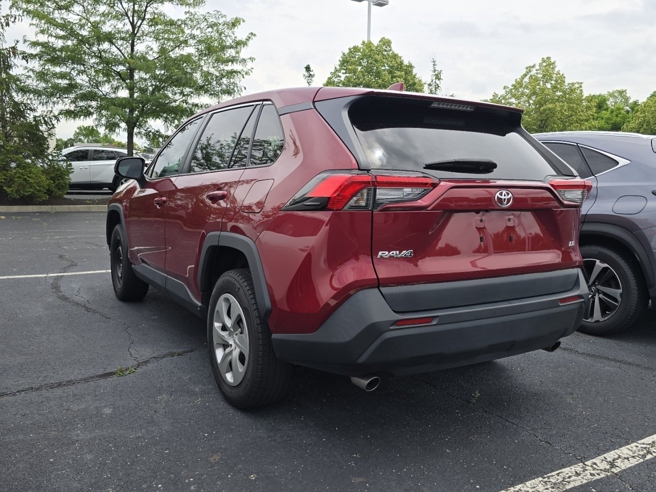 Used 2023 Toyota RAV4 LE FWD image 6