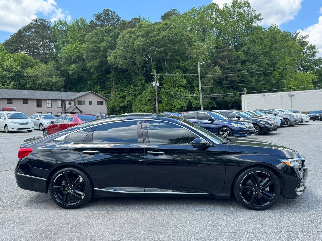 Used 2018 Honda Accord Touring image 8