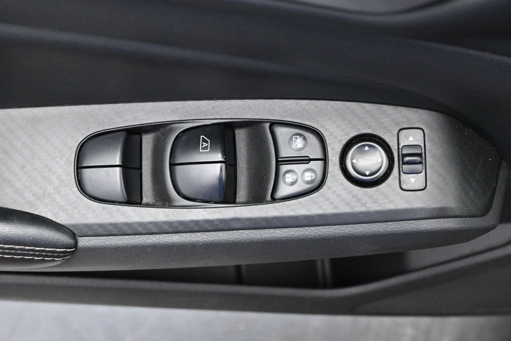 Used 2024 Nissan Altima 2.5 SV FWD image 18