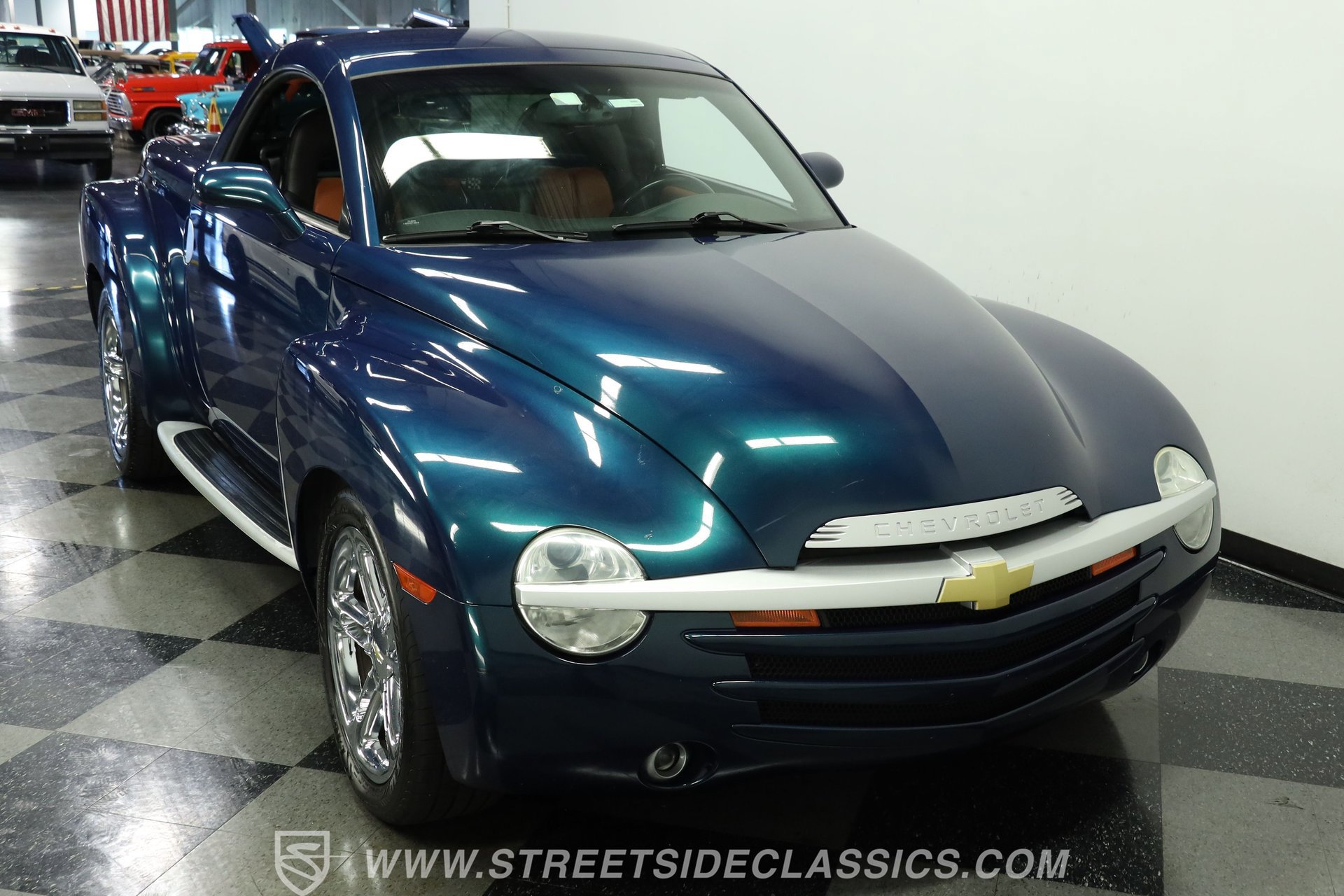 Used 2005 Chevrolet SSR w/ Preferred Equipment Group RWD image 14