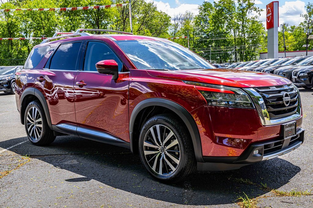 Certified 2024 Nissan Pathfinder Platinum