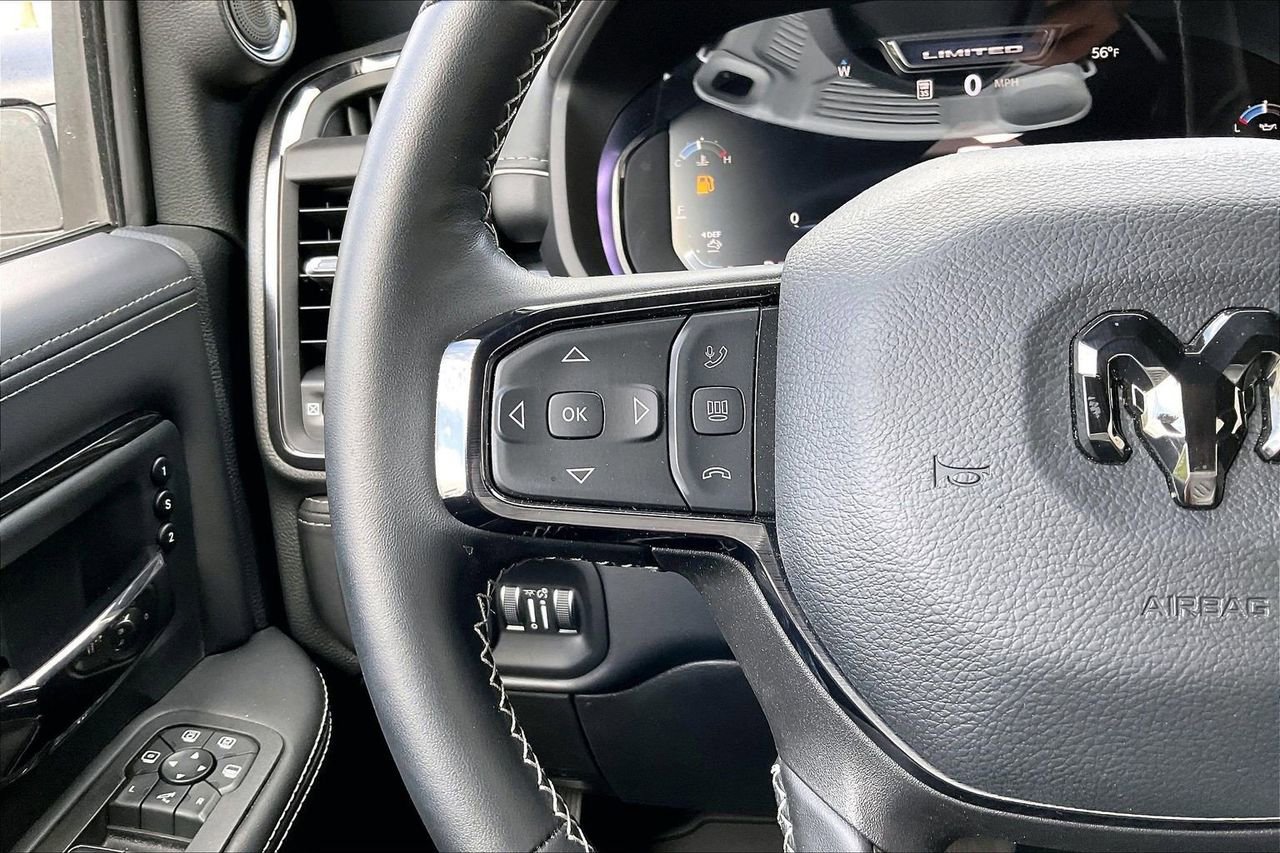 Used 2026 RAM 3500 Limited AWD/4WD image 32