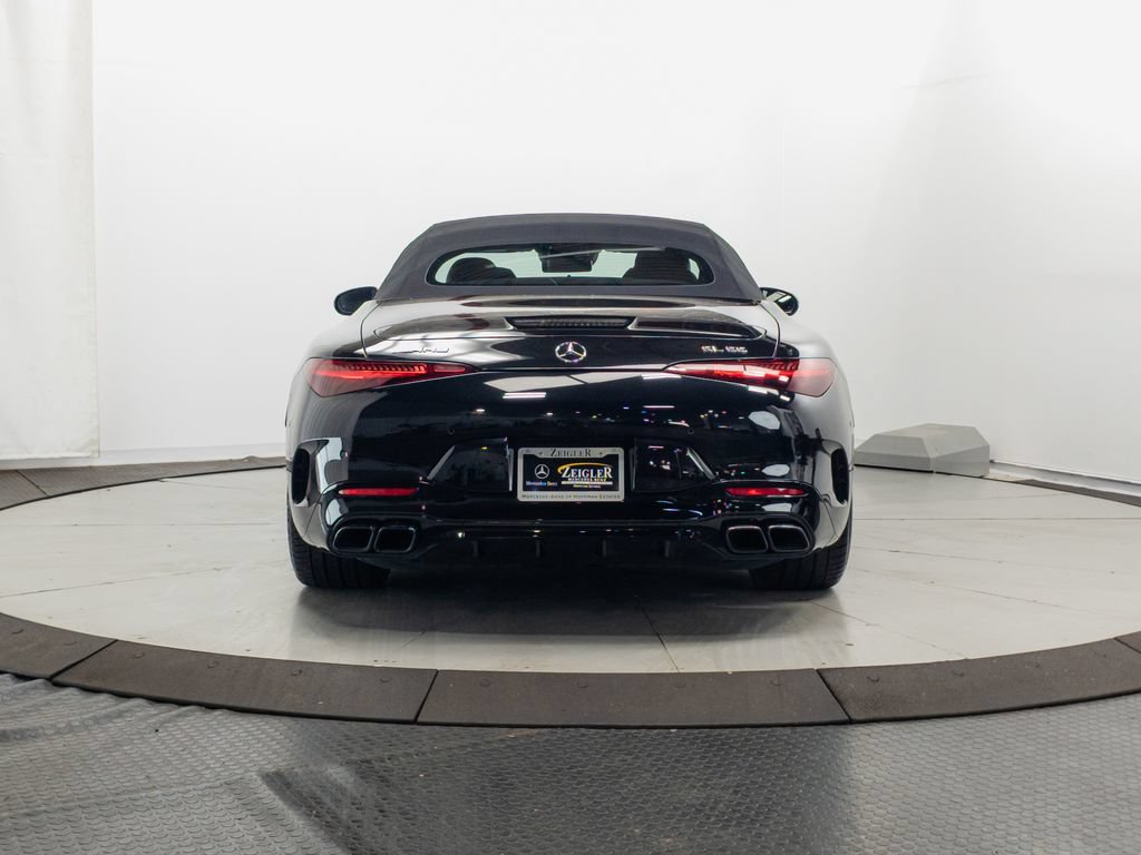 Used 2022 Mercedes-Benz SL 55 AMG 4MATIC w/ Driver Assistance Package image 32