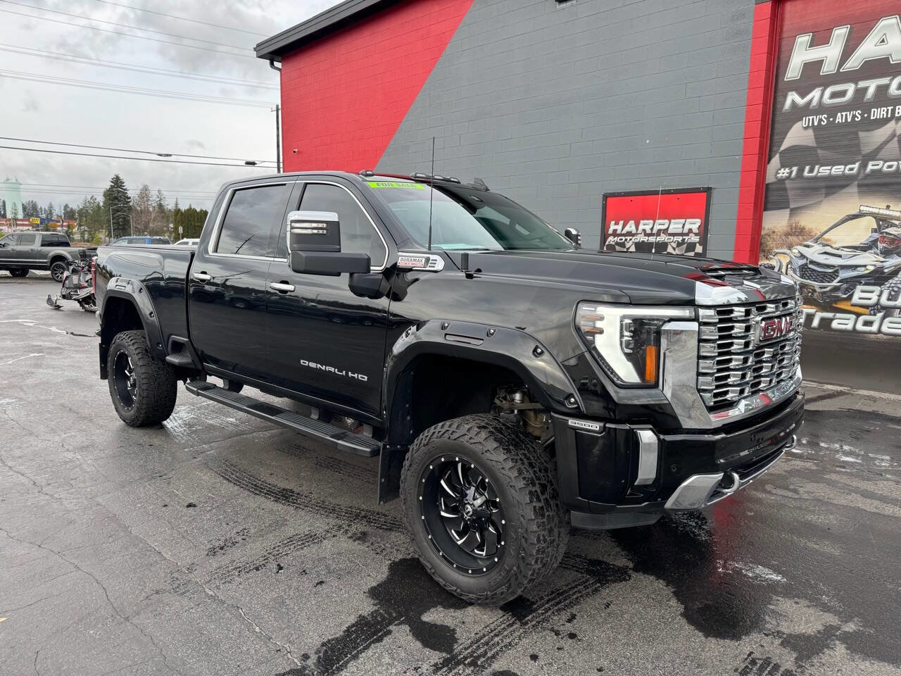 Used 2024 GMC Sierra 3500 Denali w/ Technology Package image 1