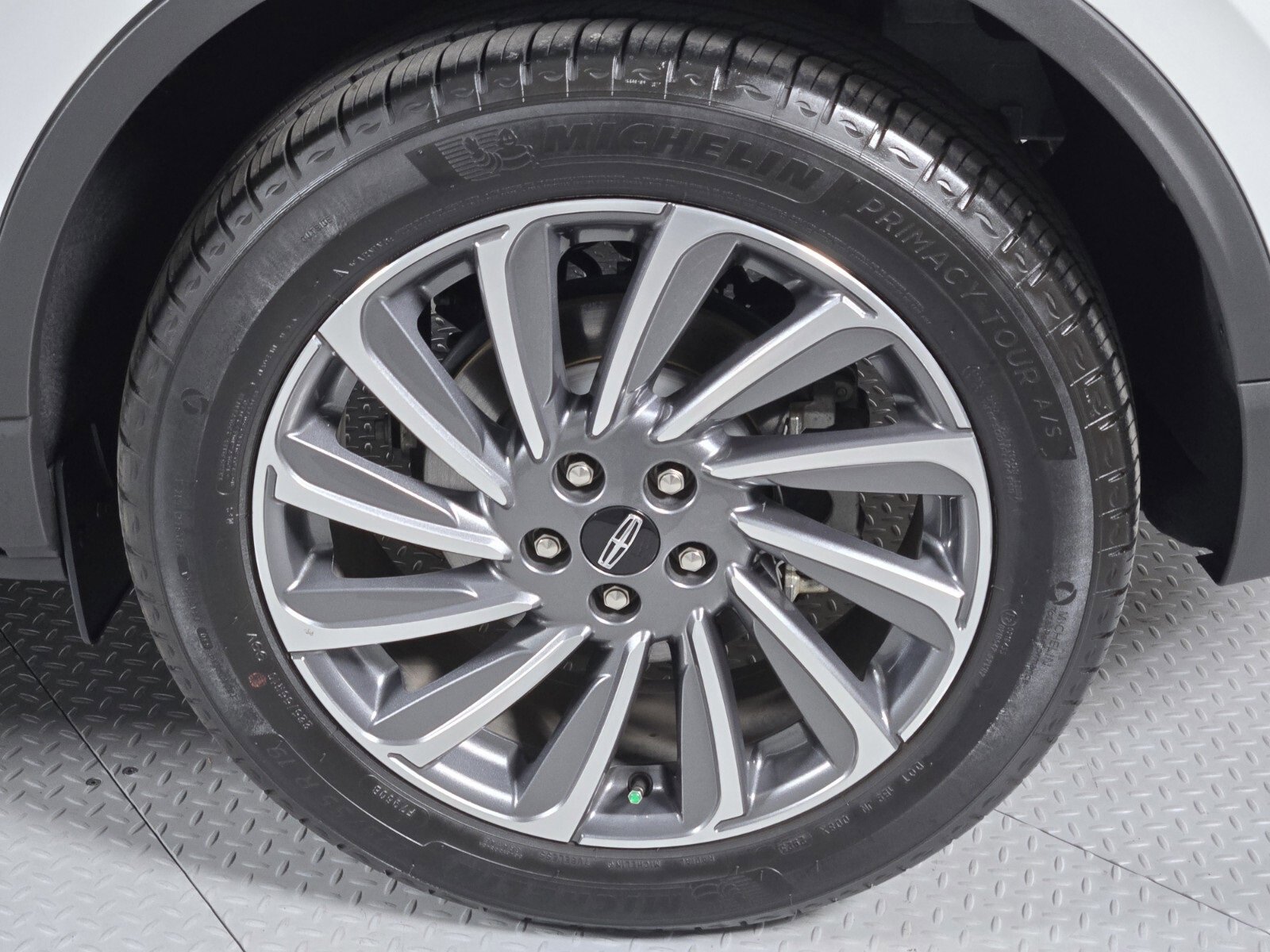 Used 2023 Lincoln Corsair Reserve image 10