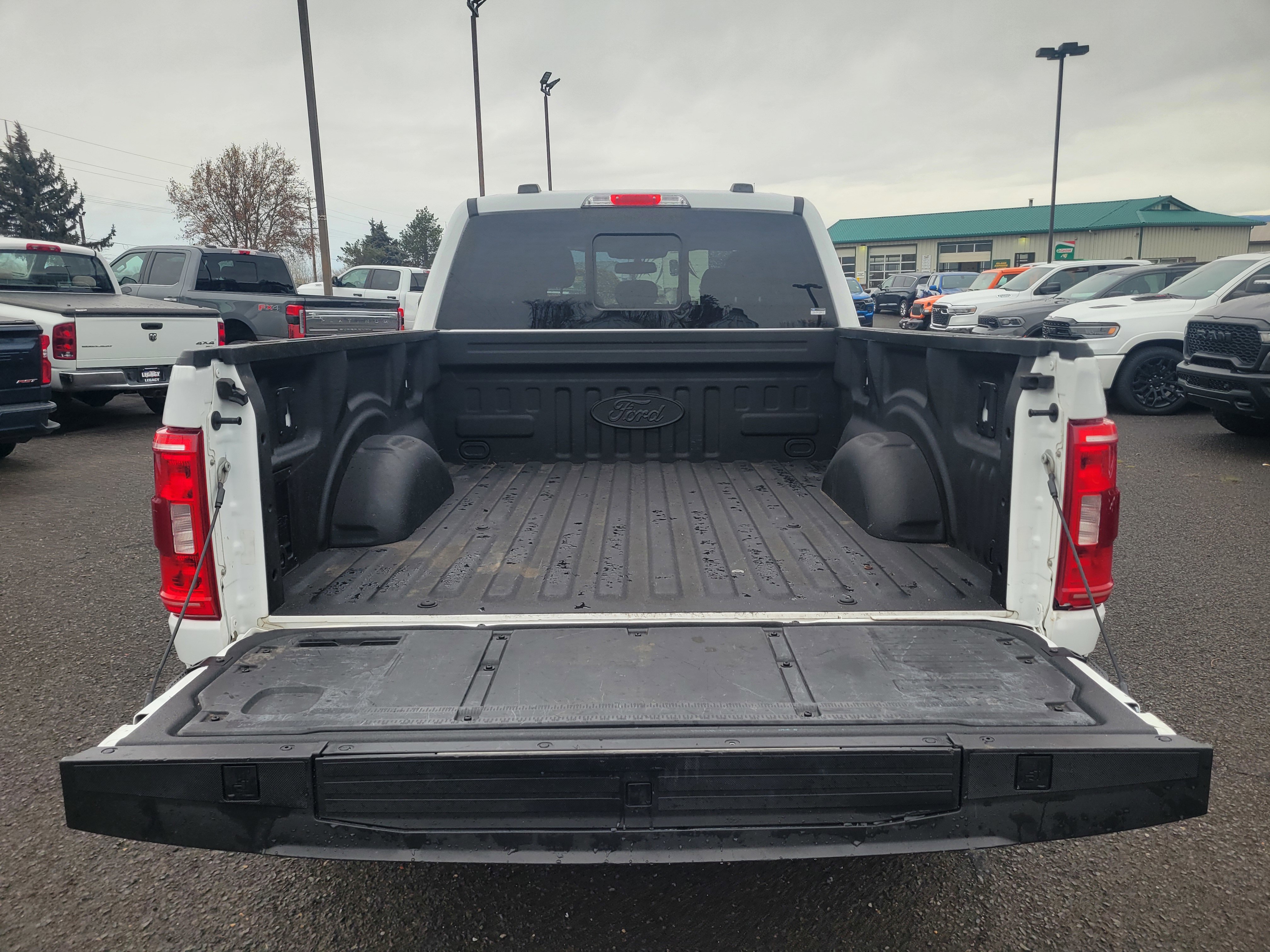 Used 2021 Ford F150 XLT w/ Equipment Group 302A High image 11