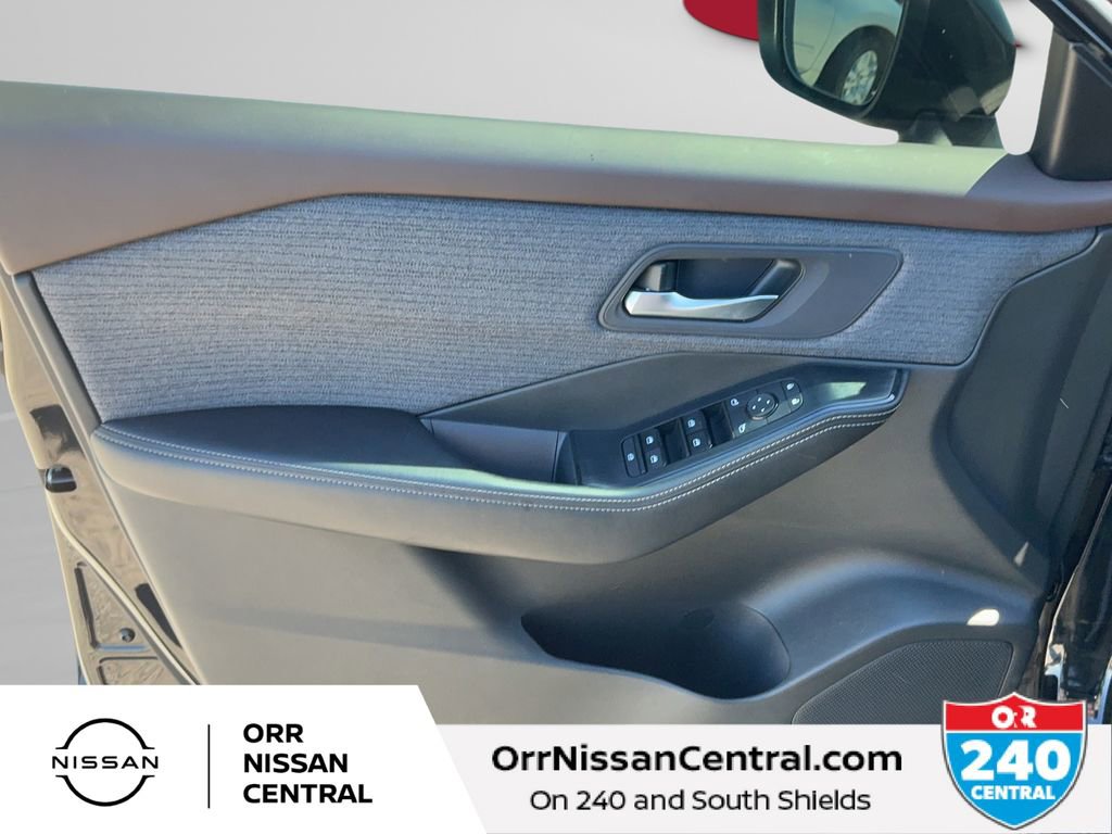Used 2023 Nissan Rogue SV FWD image 16