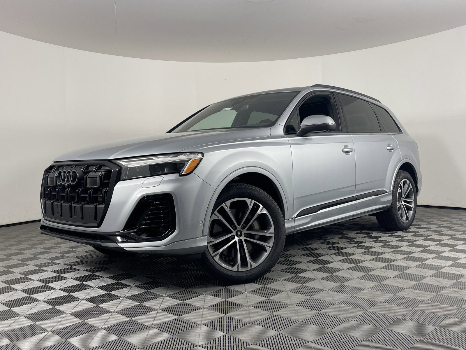 New 2025 Audi Q7 Premium image 3