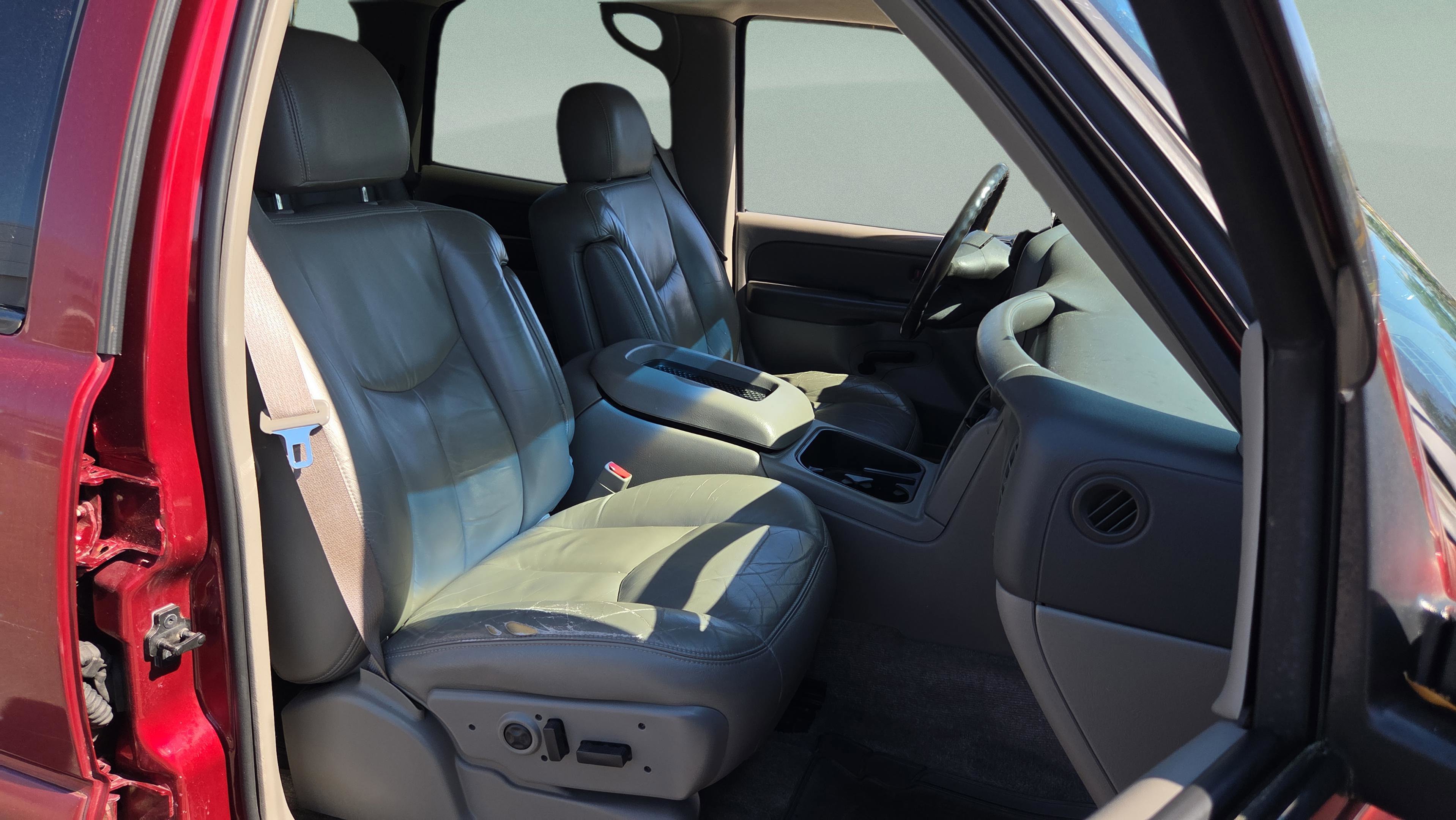 Used 2003 Chevrolet Tahoe LT RWD image 15