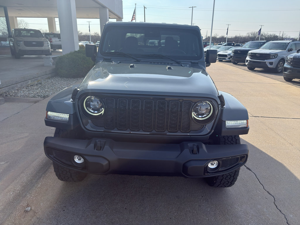 Used 2024 Jeep Gladiator Willys image 2