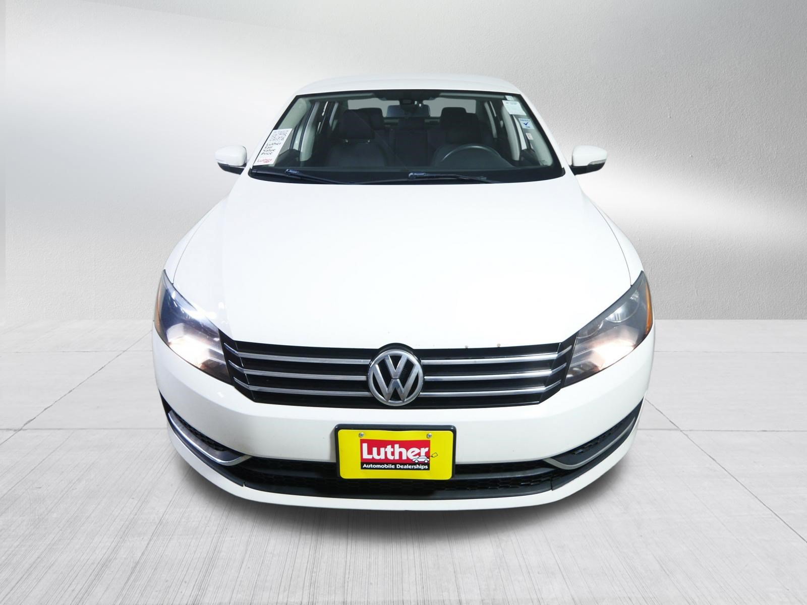 Used 2013 Volkswagen Passat 2.5 S FWD image 2