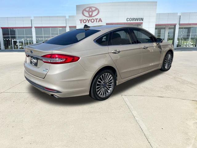 Used 2017 Ford Fusion SE w/ Fusion SE Technology Package FWD image 5