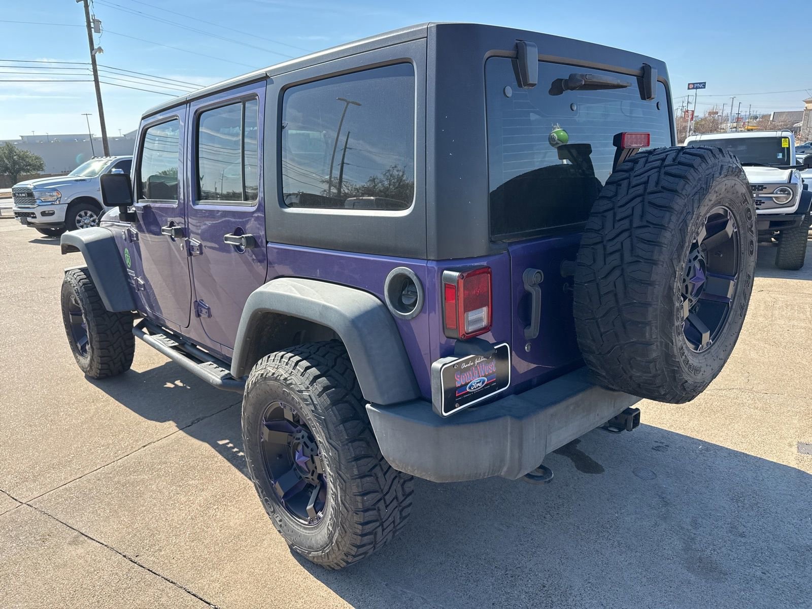 Used 2017 Jeep Wrangler Unlimited Sport w/ Connectivity Group image 5