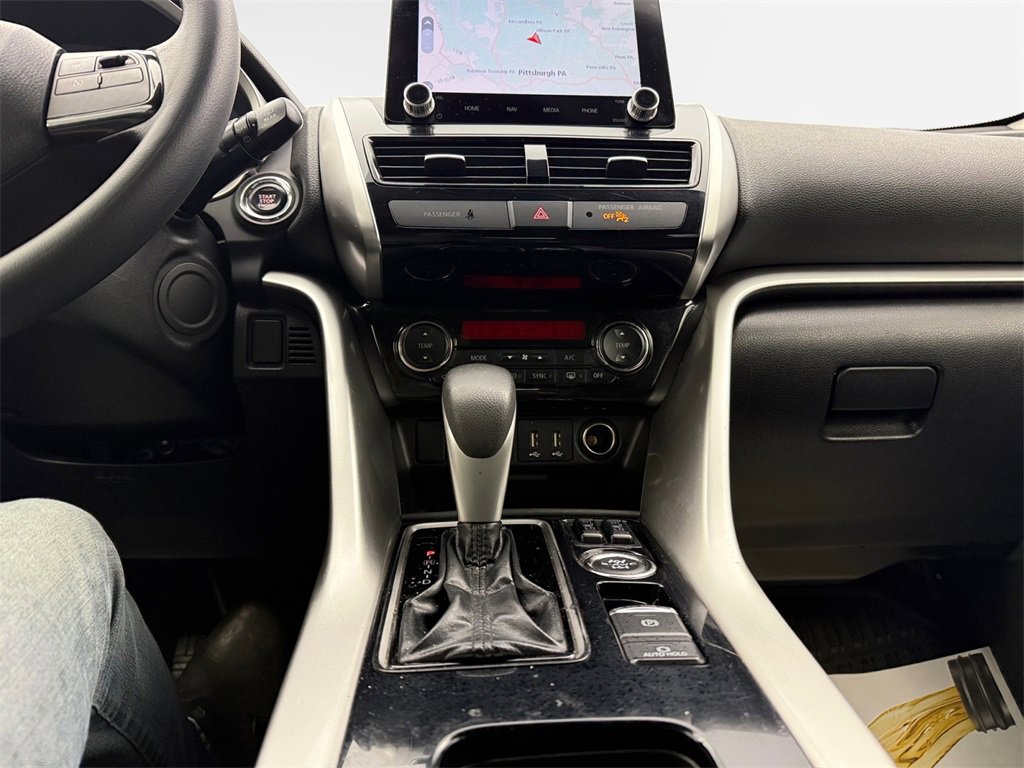 Used 2022 Mitsubishi Eclipse Cross SE image 22