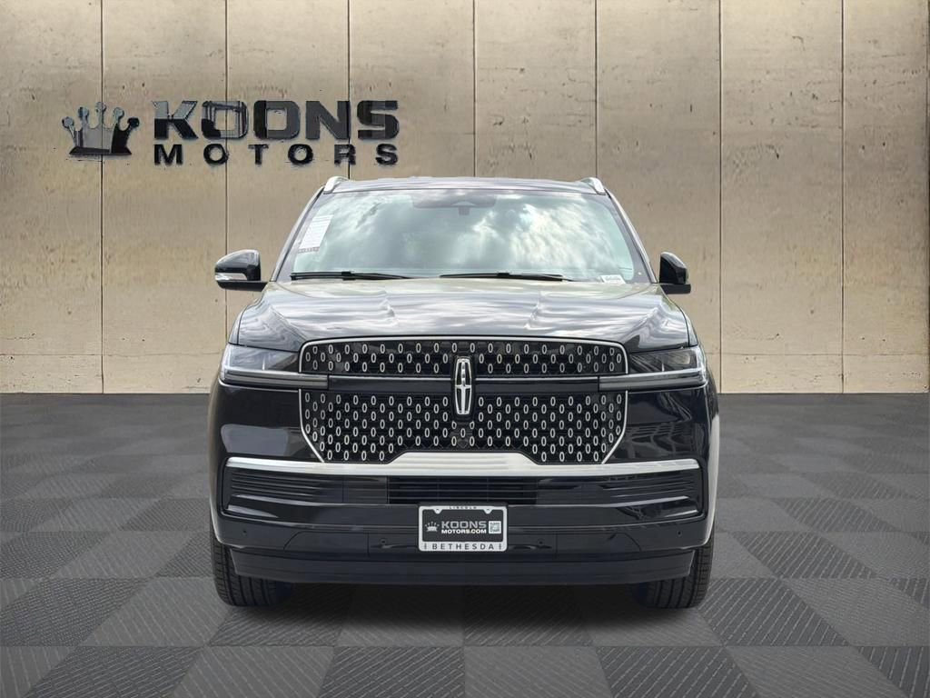 New 2026 Lincoln Navigator L Premier image 3