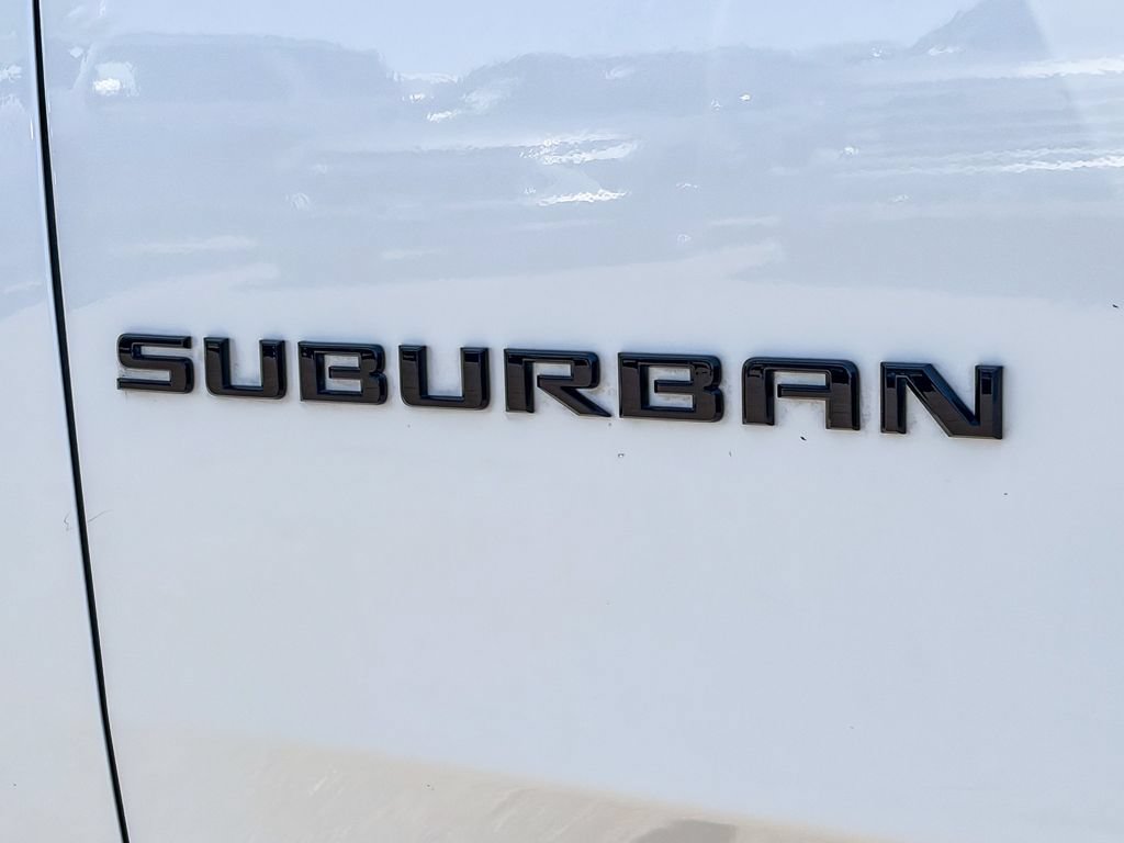 Used 2021 Chevrolet Suburban High Country w/ Premium Package AWD/4WD image 11