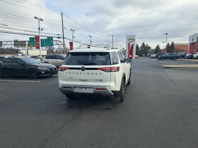 Certified 2023 Nissan Pathfinder Platinum image 5