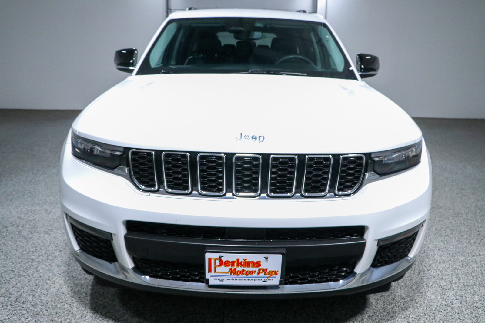 Used 2023 Jeep Grand Cherokee L Limited w/ Trailer Tow Group (B) AWD/4WD image 4
