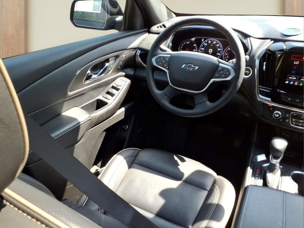 Certified 2023 Chevrolet Traverse Premier w/ Redline Edition FWD image 26