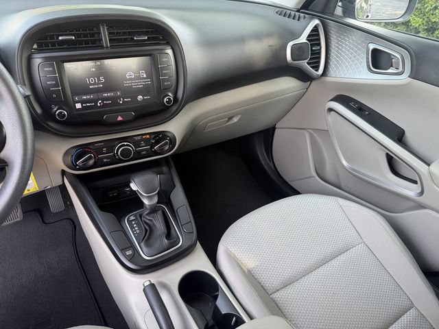 Certified 2023 Kia Soul LX w/ LX Technology Package FWD image 21