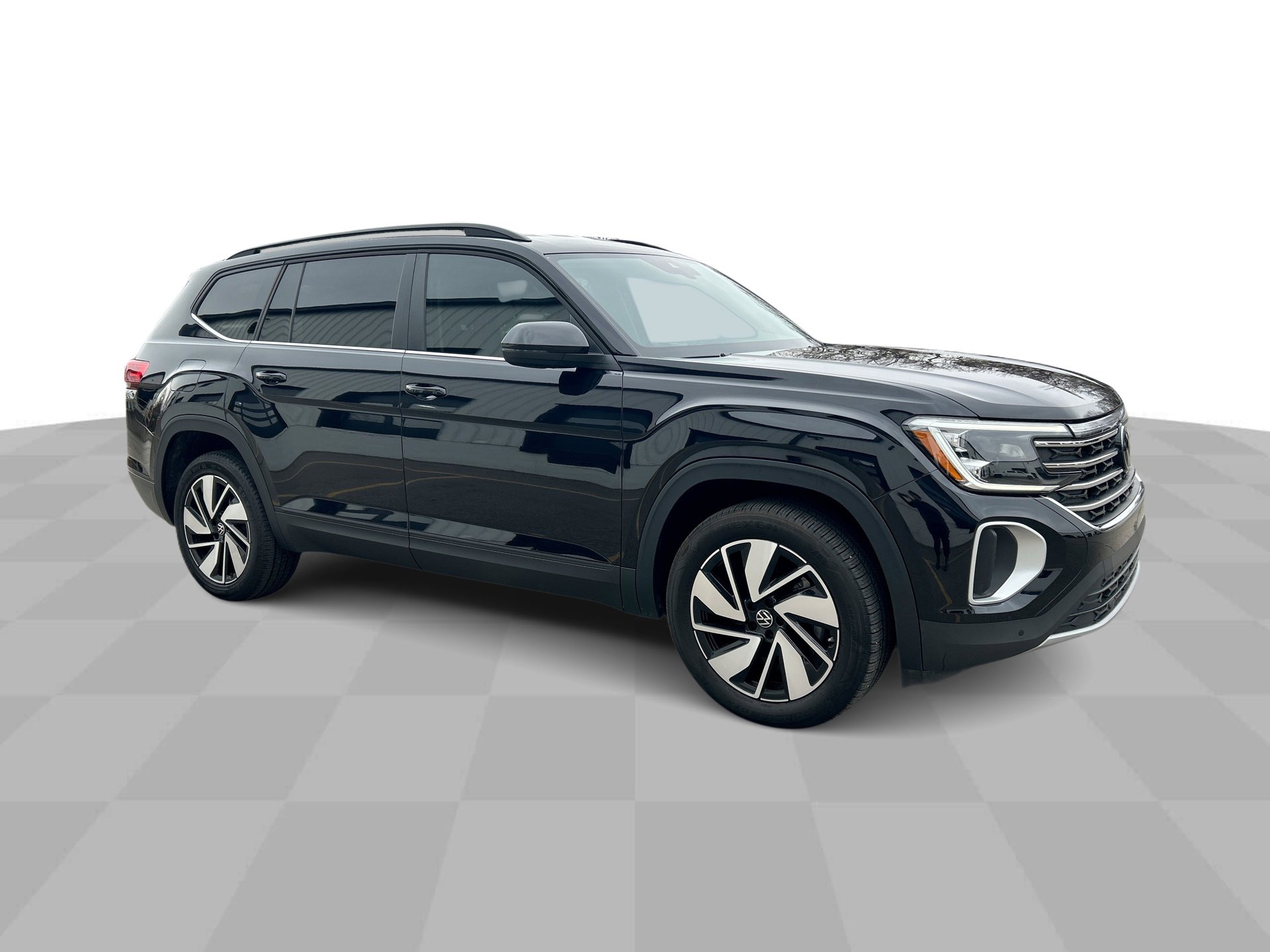 Used 2025 Volkswagen Atlas SE image 2