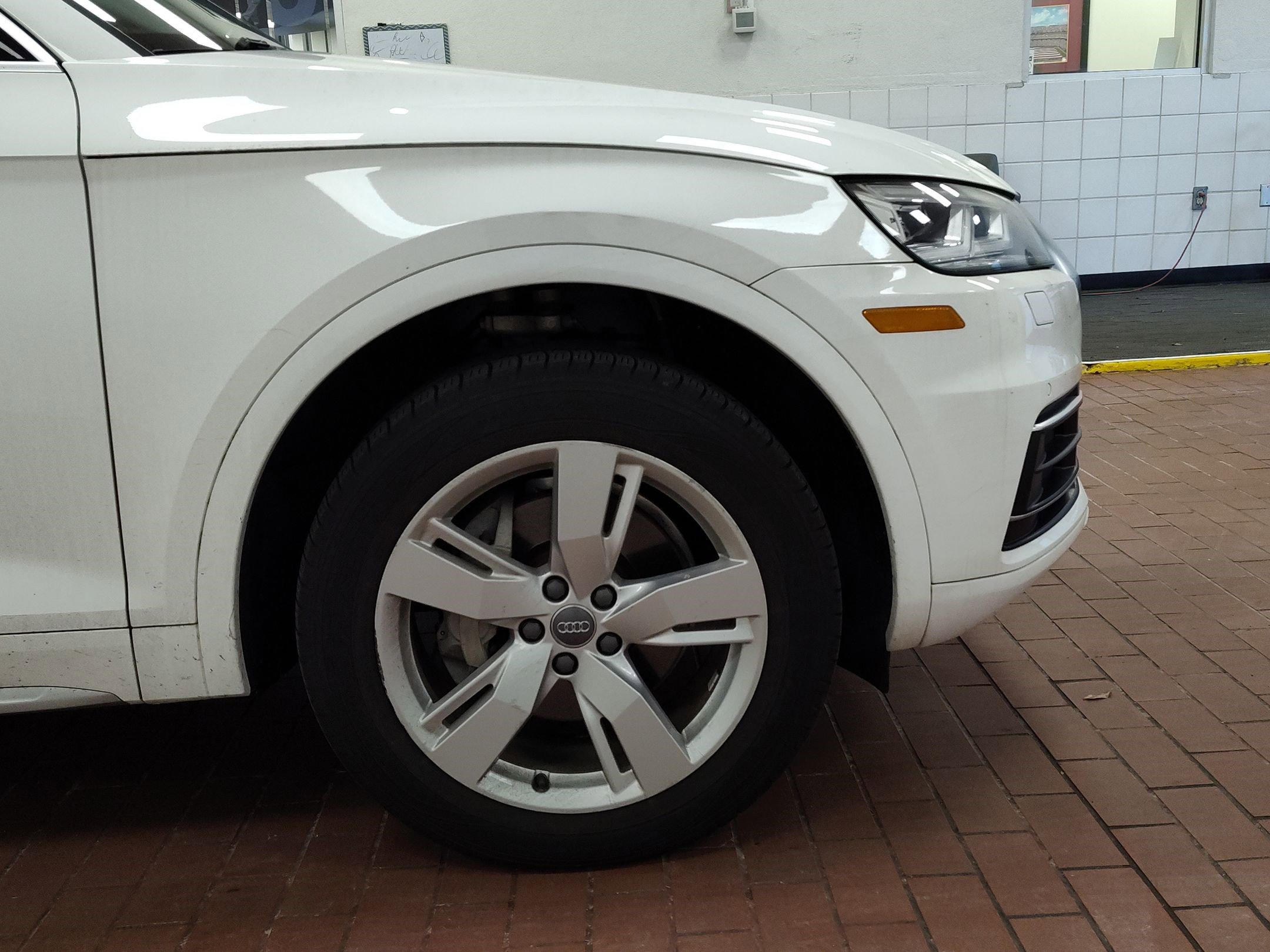 Used 2018 Audi Q5 2.0T Premium Plus w/ Premium Plus Package image 10