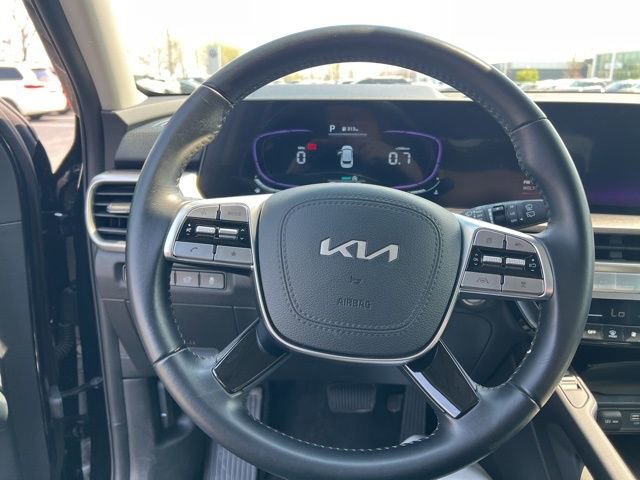 Used 2025 Kia Telluride S image 13