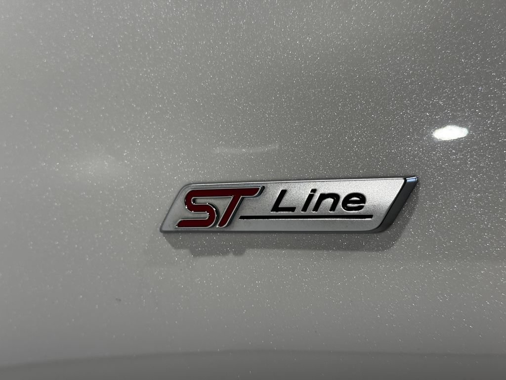 Used 2022 Ford Explorer ST-Line w/ Class IV Trailer Tow Package AWD/4WD image 32