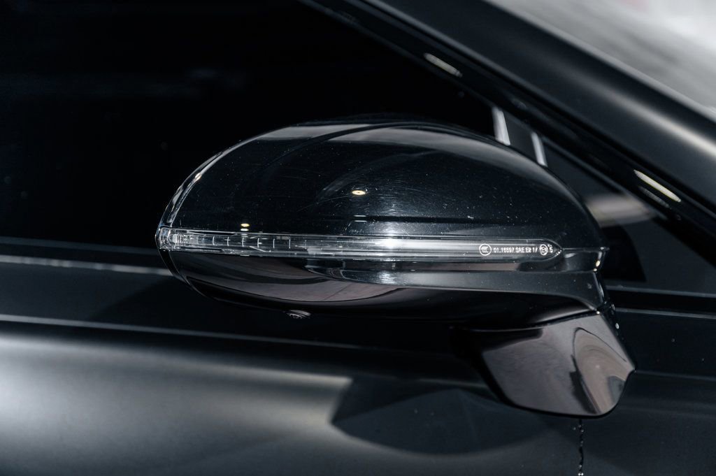 Used 2022 Bentley Flying Spur Plug-In Hybrid AWD/4WD image 39