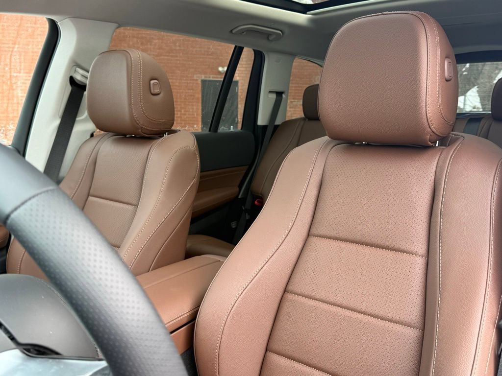 New 2025 Mercedes-Benz GLS 450 4MATIC image 17