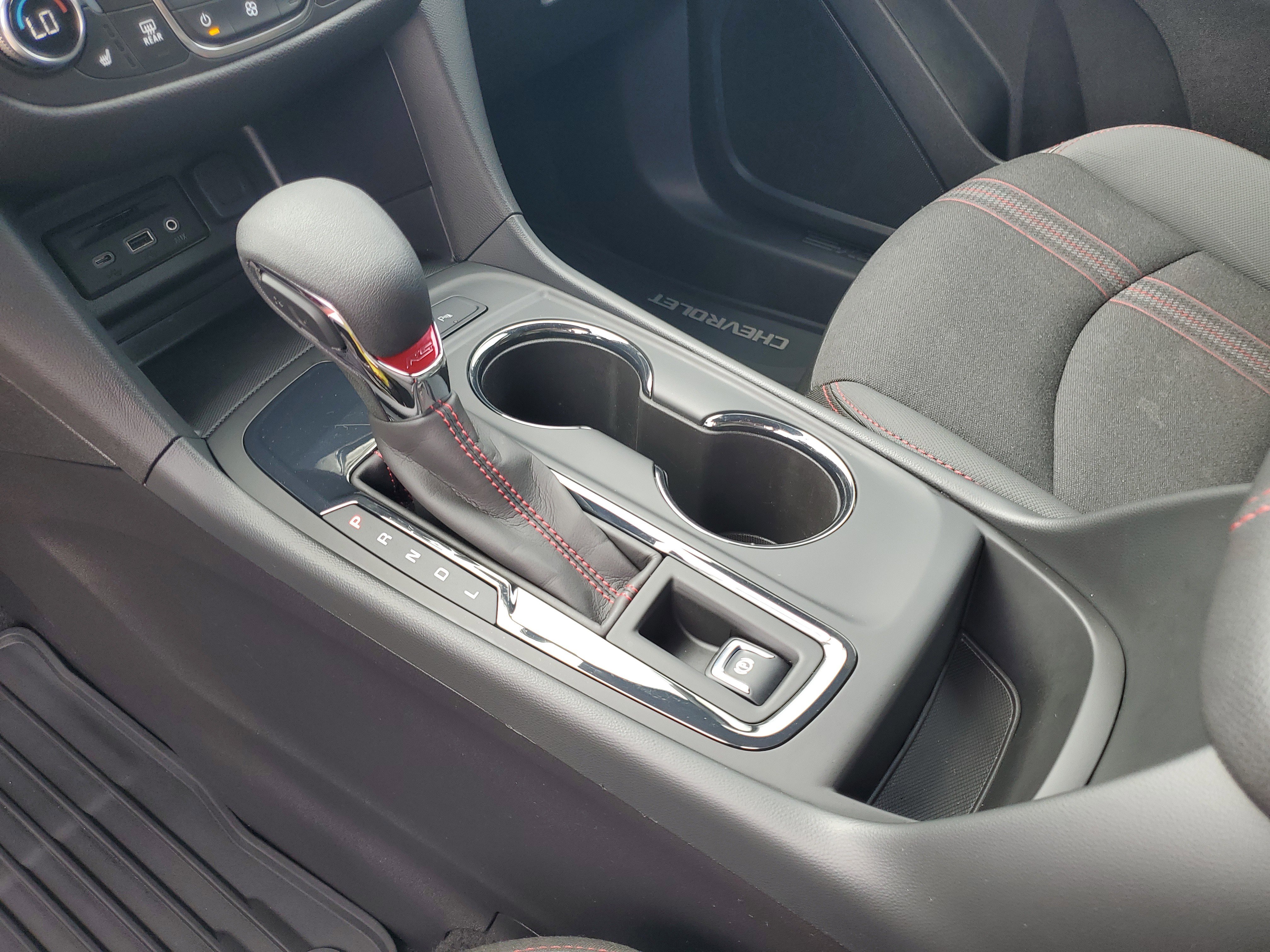 Used 2024 Chevrolet Equinox RS FWD image 26