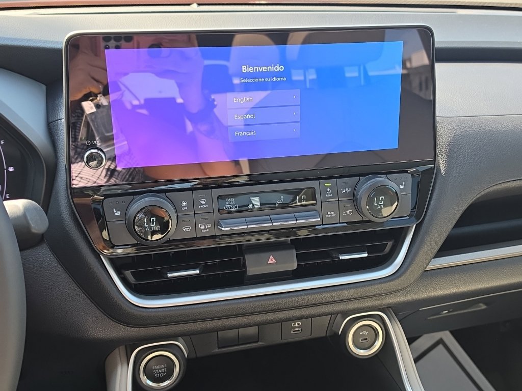Used 2025 Toyota Grand Highlander FWD image 25