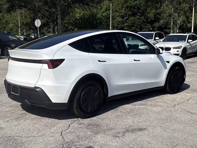 Used 2026 Tesla Model Y 2WD image 3