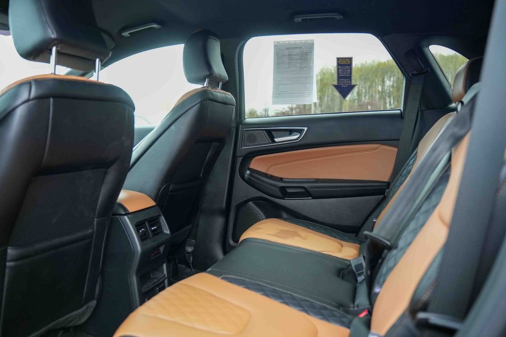 Used 2023 Ford Edge Titanium w/ Equipment Group 301A AWD/4WD image 25