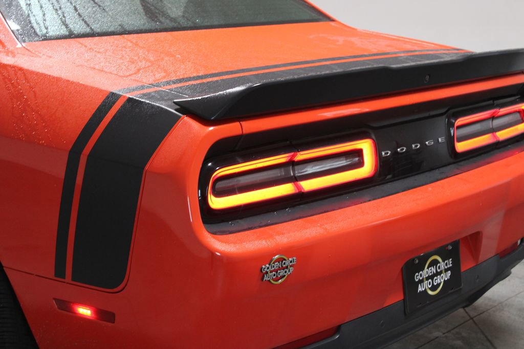 Used 2016 Dodge Challenger R/T Scat Pack w/ Leather Interior Group image 45