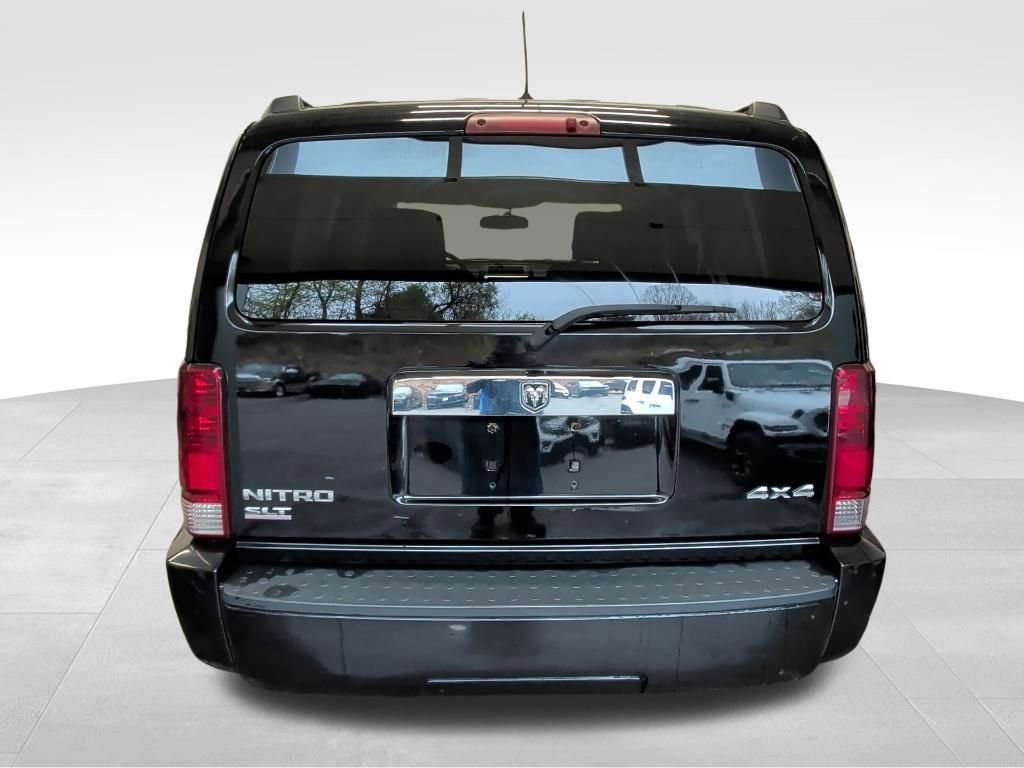 Used 2007 Dodge Nitro SLT AWD/4WD image 4