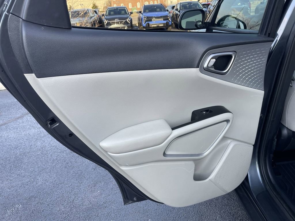 Used 2020 Kia Soul LX FWD image 20