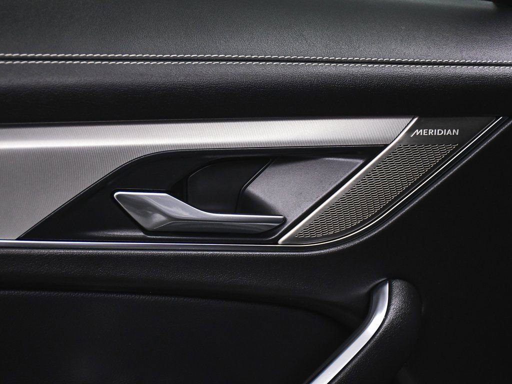 Used 2024 Jaguar F-PACE R-Dynamic S image 13